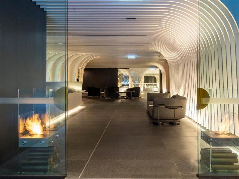 Skye 5* Sydney
