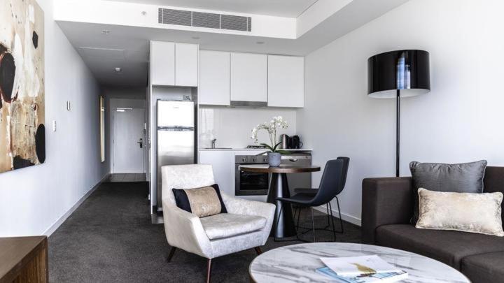 Kozyguru Chatswood Luxury Nch088-720 Sydney