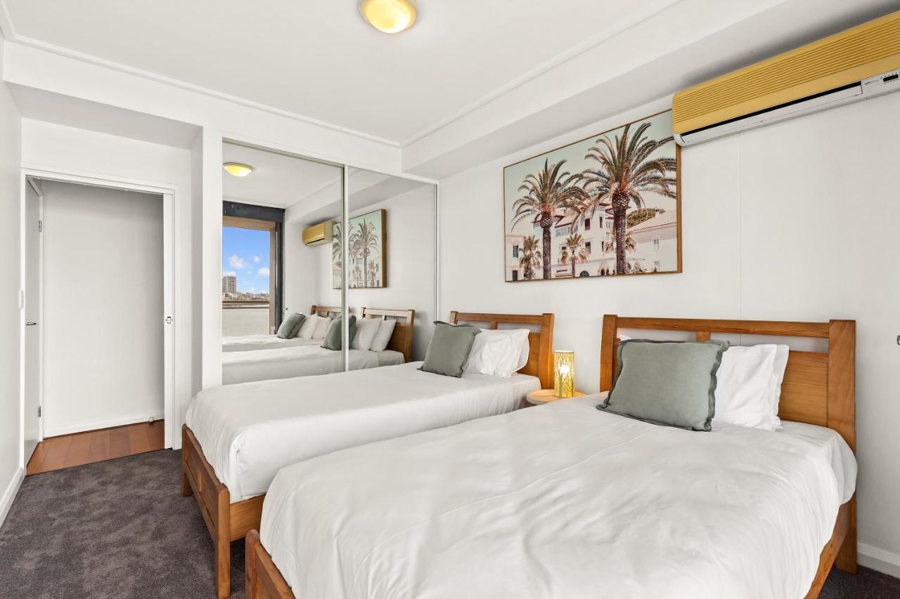 Resort Style 2 Bdrm In Homebush With Bay Views -57 Ben Apartment