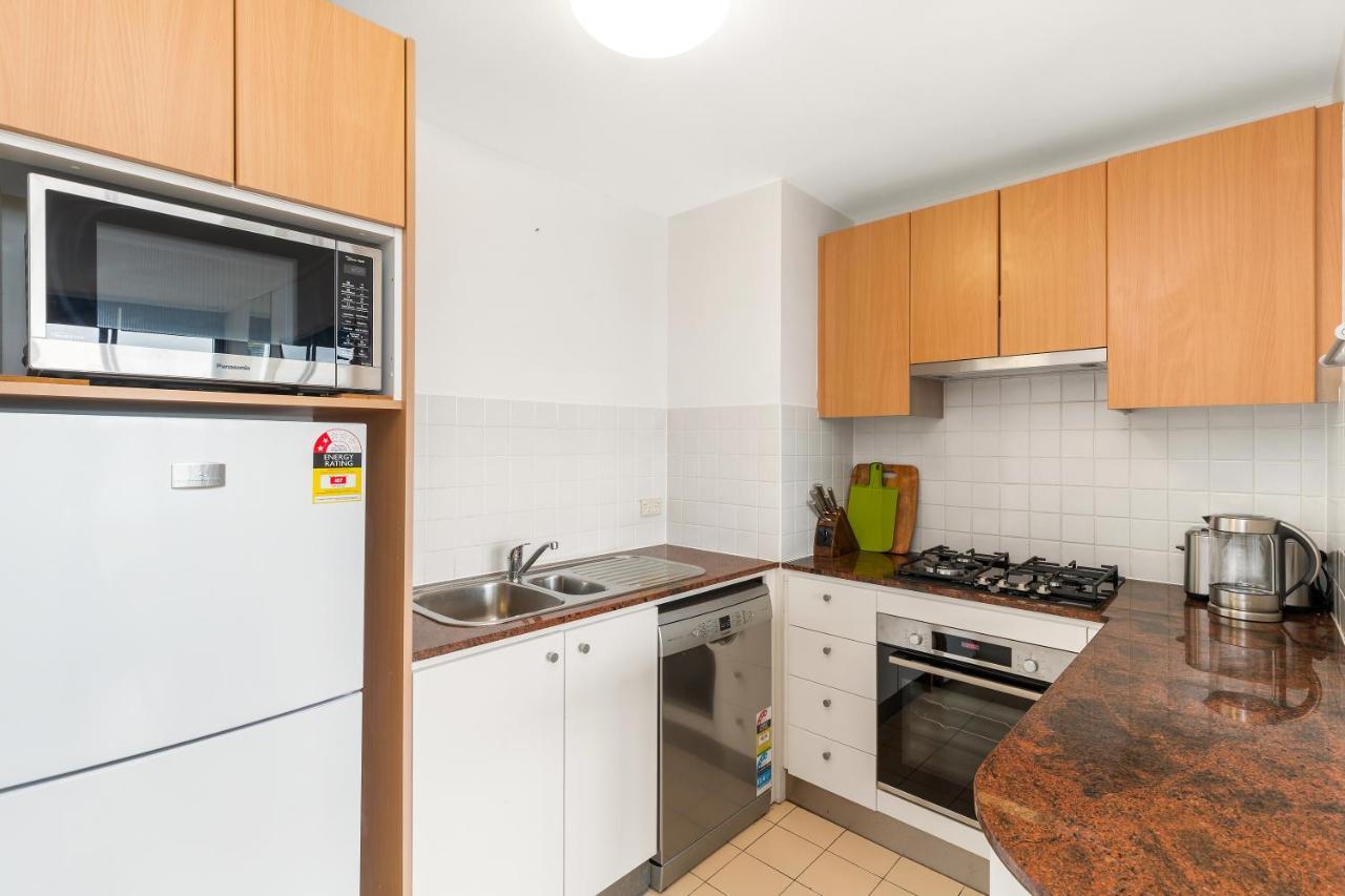 Apartment Resort Style 2 Bdrm In Homebush With Bay Views -57 Ben Sydney