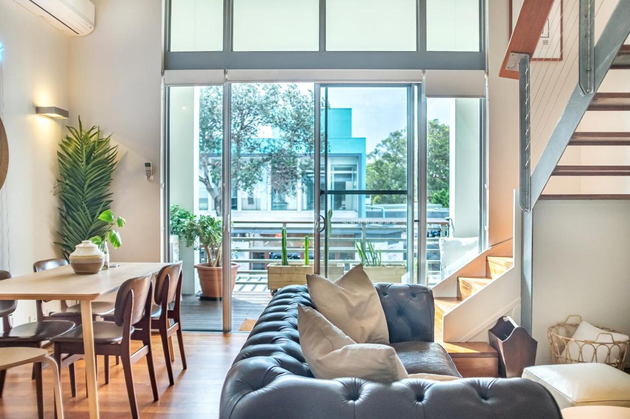 Spacious Lofty Loft By Dreams Apartment