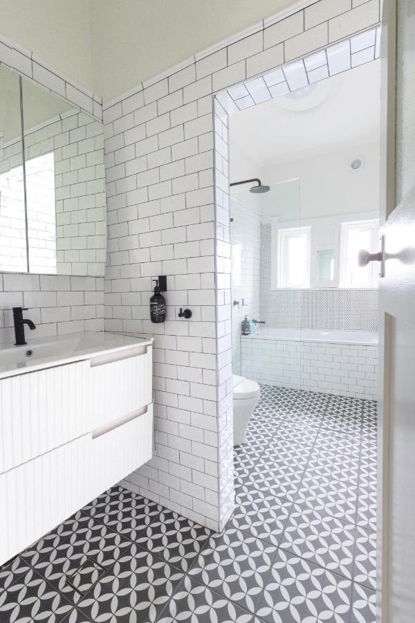 Chic Bondi Pad *