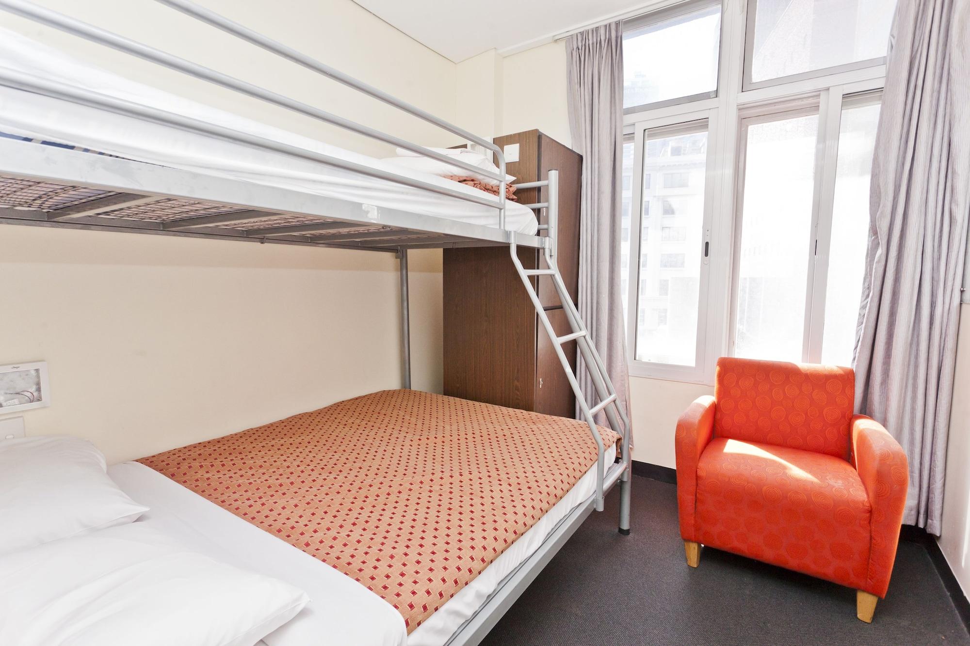 Hostel 790 On George Backpackers *