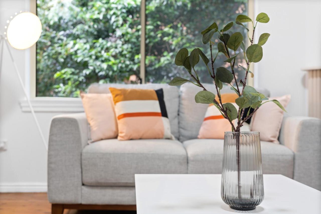 Burwood Lovely 2-bedroom Unit With Free Parking