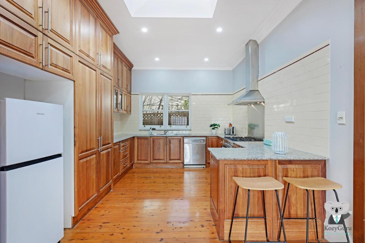 Ferienhaus Kozyguru Campsie Oldie-but-goodie Look 4 Bed House Nca011