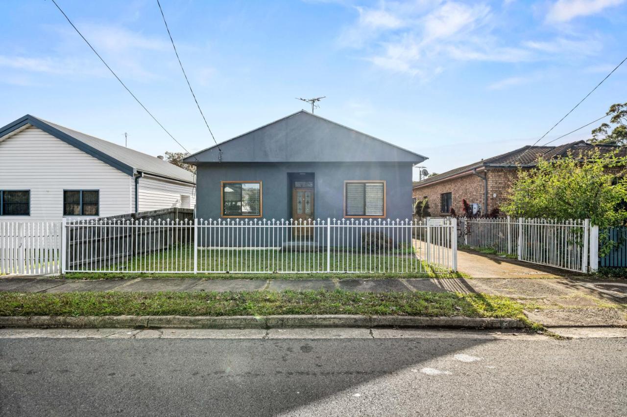Big And Comfortable 3 Bedrooms Sydney