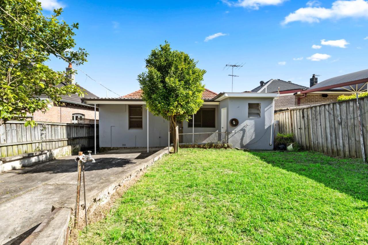 4 Bedroom House 500m To Drummoyne Bay Run Sydney