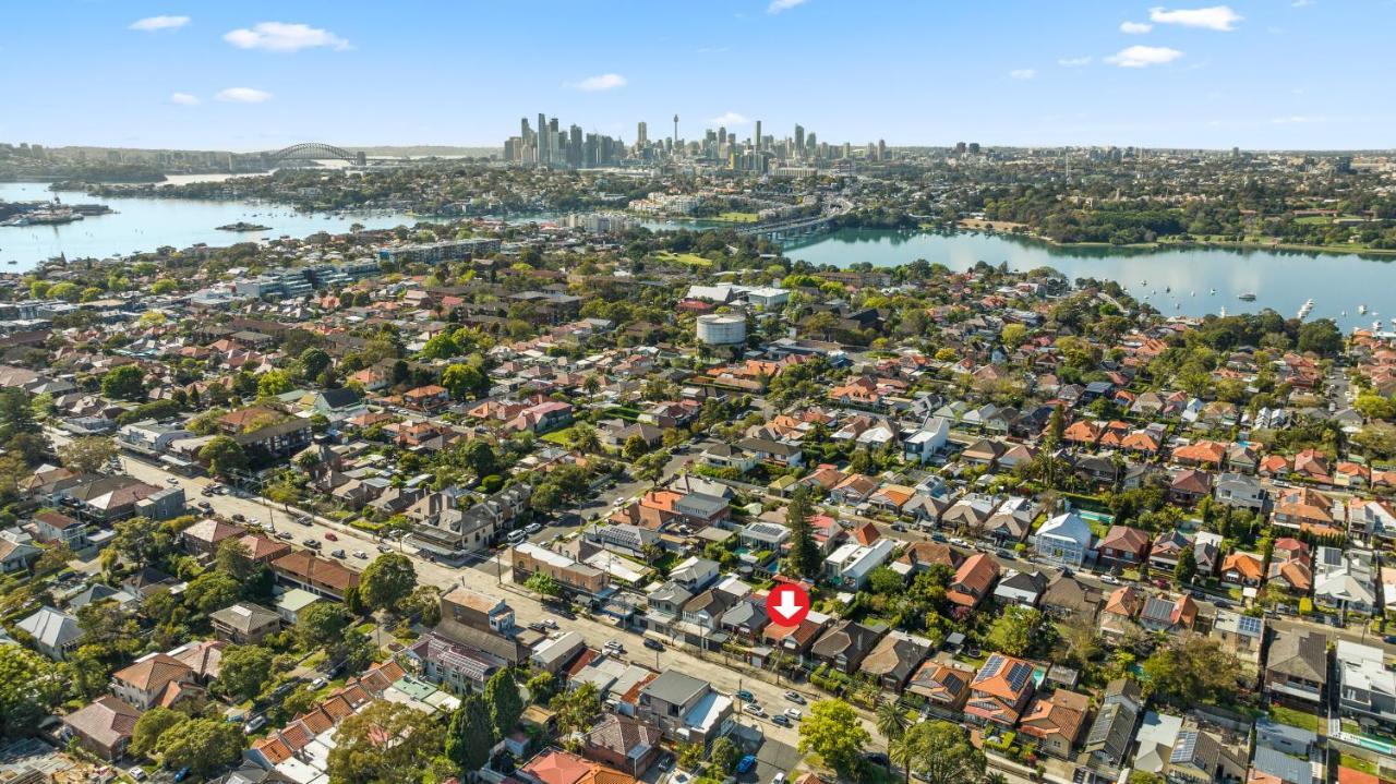 4 Bedroom House 500m To Drummoyne Bay Run Sydney
