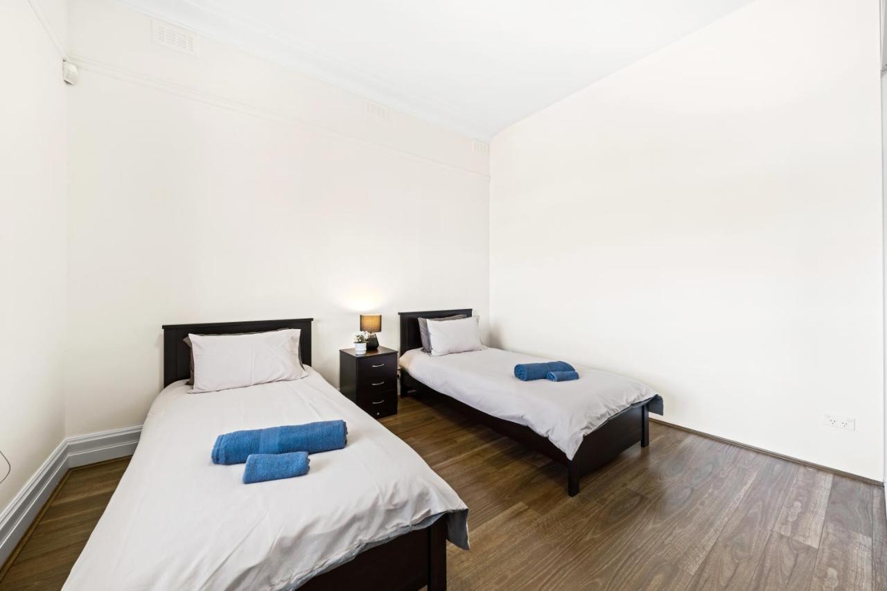 4 Bedroom House 500m To Drummoyne Bay Run Sydney