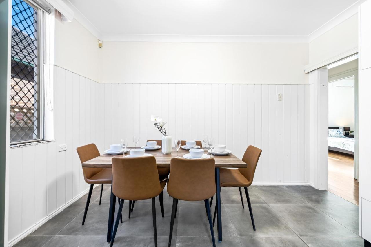 4 Bedroom House 500m To Drummoyne Bay Run