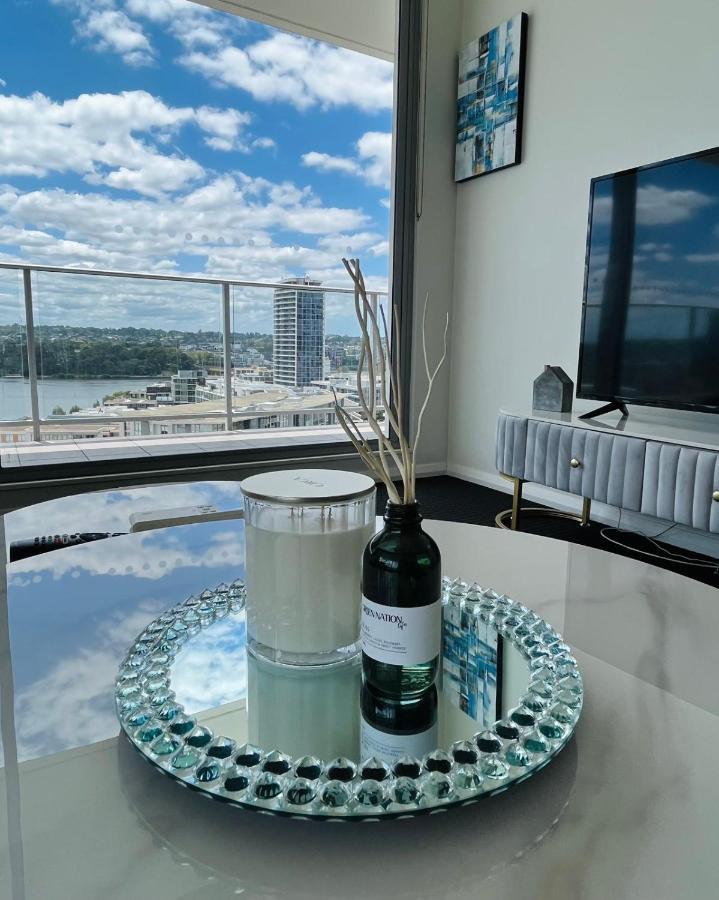 High-level Water View Sydney