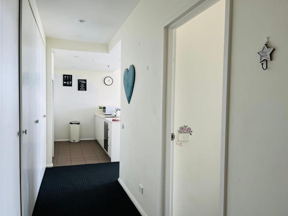 High-level Water View Apartment Sydney
