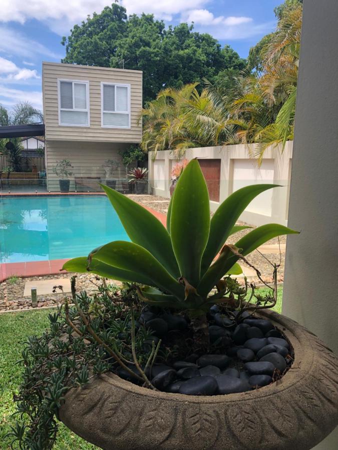 Holiday home With Pool & Bbq - 10 Kms From Cbd
