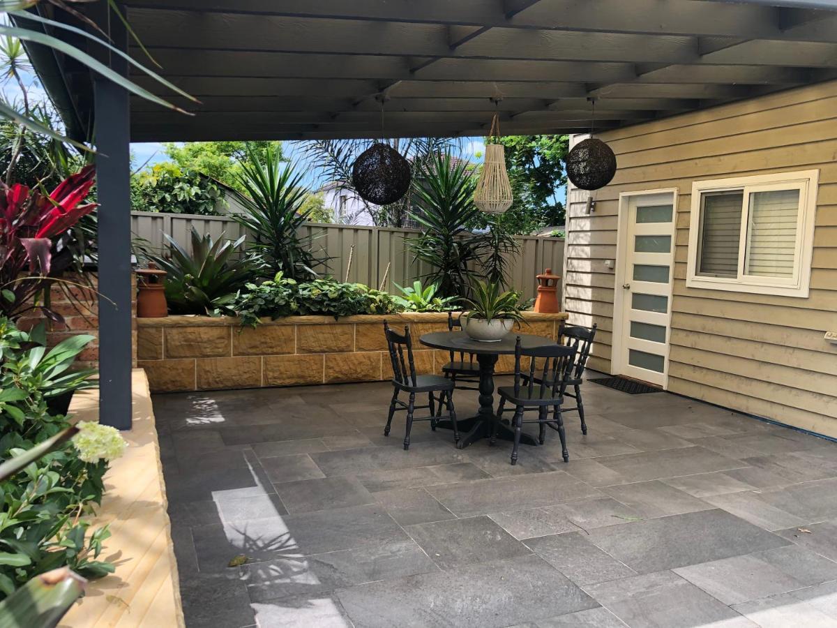 With Pool & Bbq - 10 Kms From Cbd Holiday home Sydney