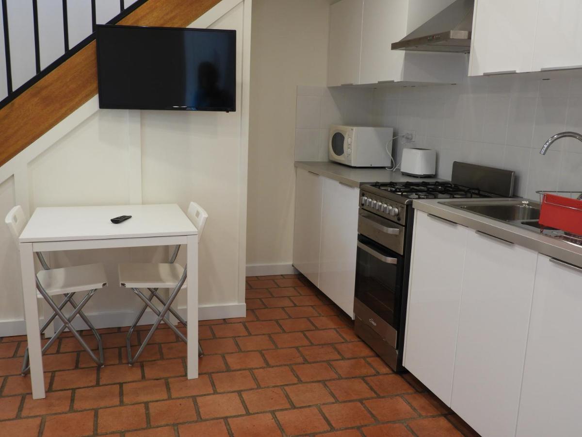Holiday home With Pool & Bbq - 10 Kms From Cbd *
