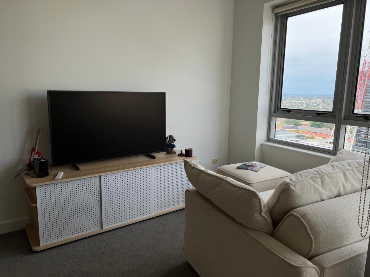The Alexander - Harbour Views, Parking, Pool, 24hr Concierge Apartment *