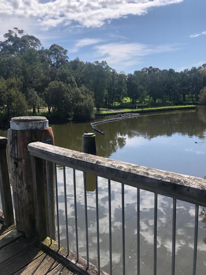 With Pool & Bbq - 10 Kms From Cbd