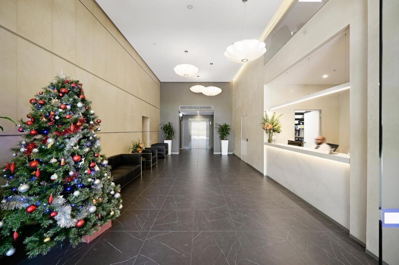 The Alexander - Harbour Views, Parking, Pool, 24hr Concierge * Sydney