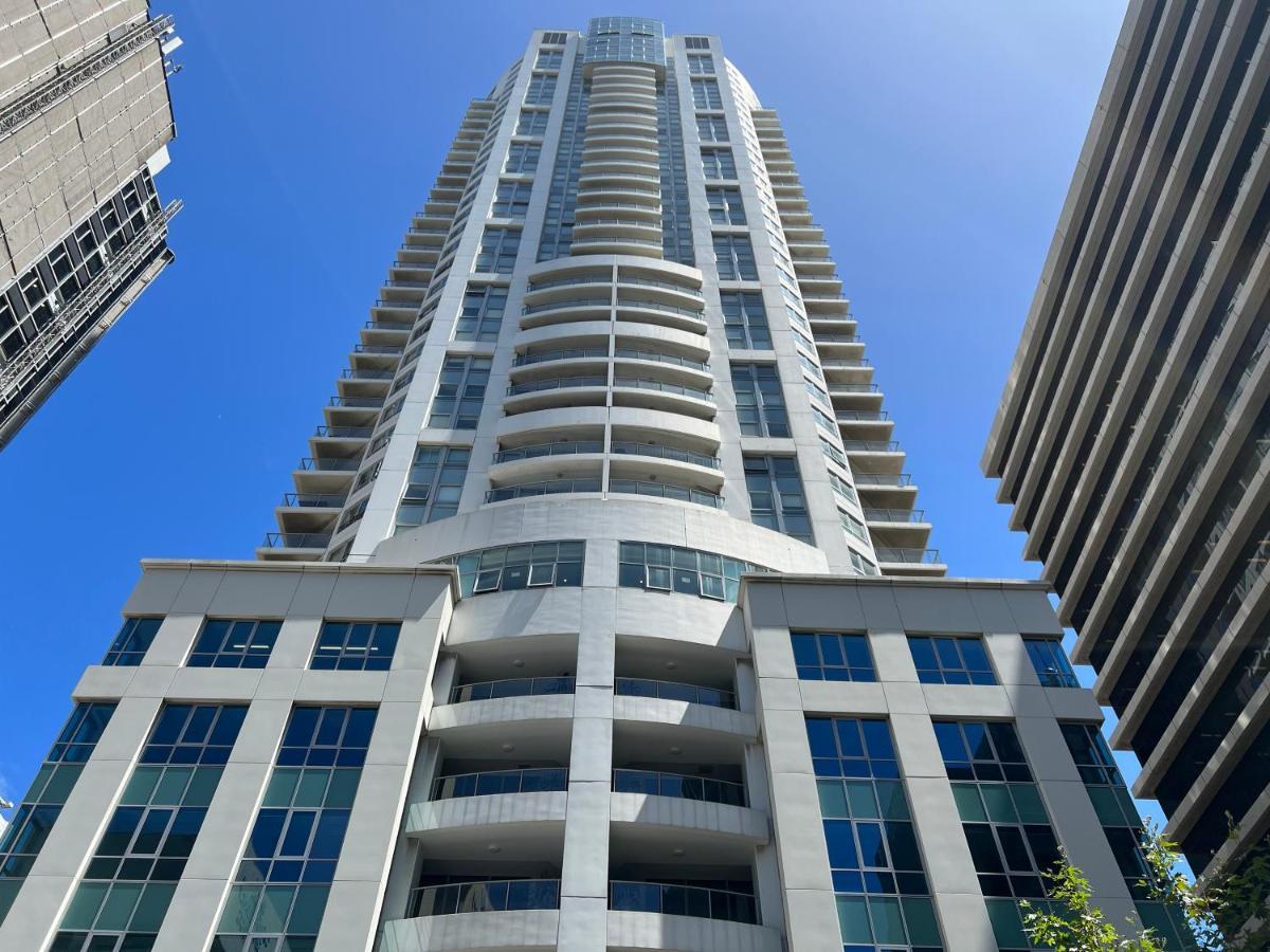 The Alexander - Harbour Views, Parking, Pool, 24hr Concierge Apartment Sydney