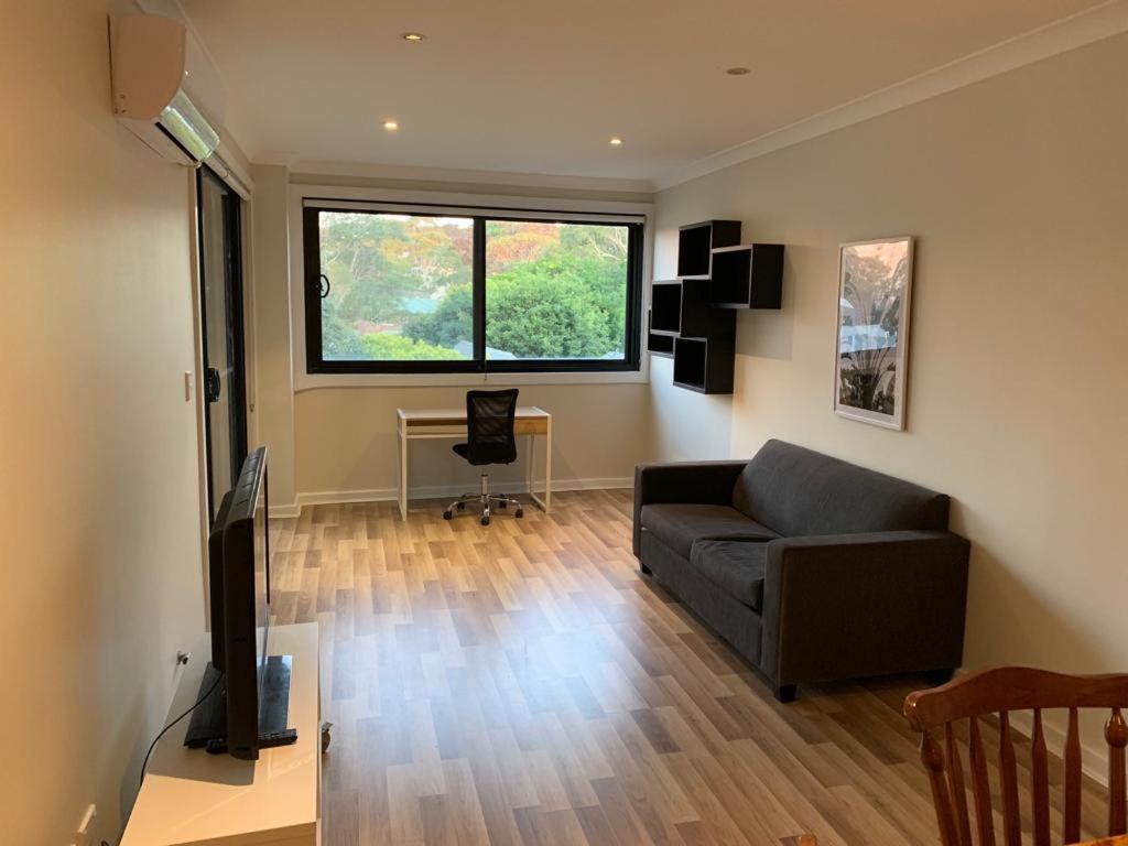 Waterloo Apartment *