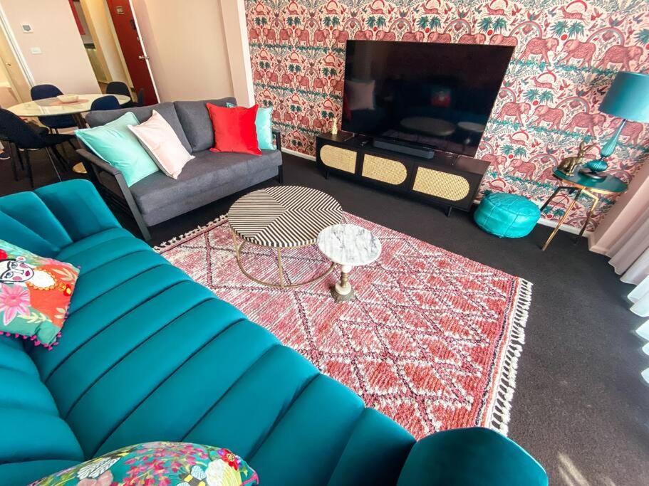 Darling Harbour Stunning Location With Pool, Gym, Wifi, Netflix Apartment Sydney
