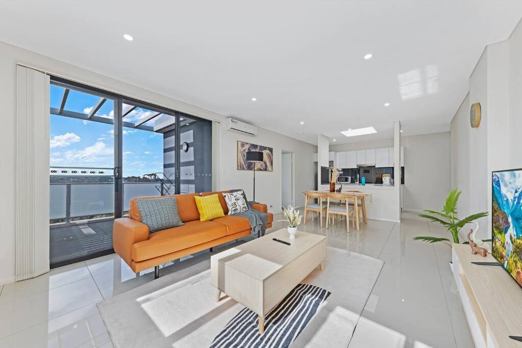 Aircabin｜carlingford｜lovely｜2 Beds Apt + Parking Apartamento