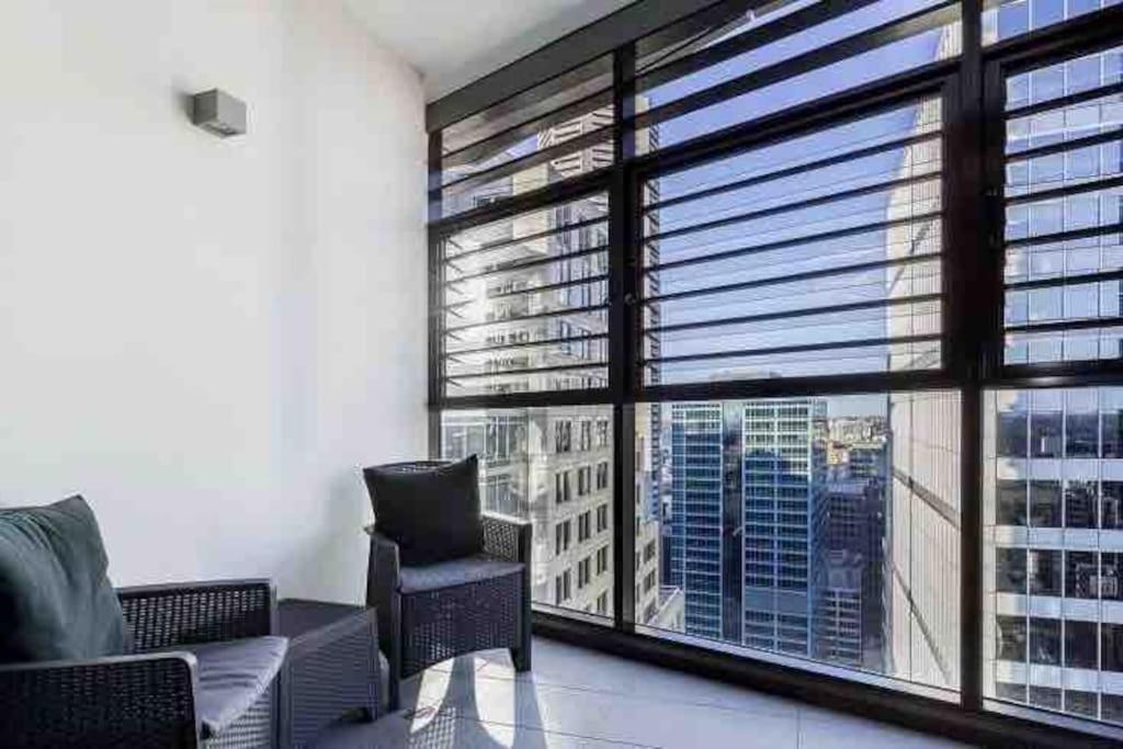 Luxury In Cbd Apartment Sydney