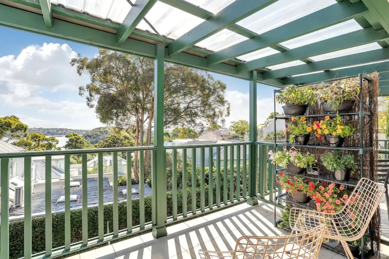 Harbourside Pad With Waterfront Views Sydney