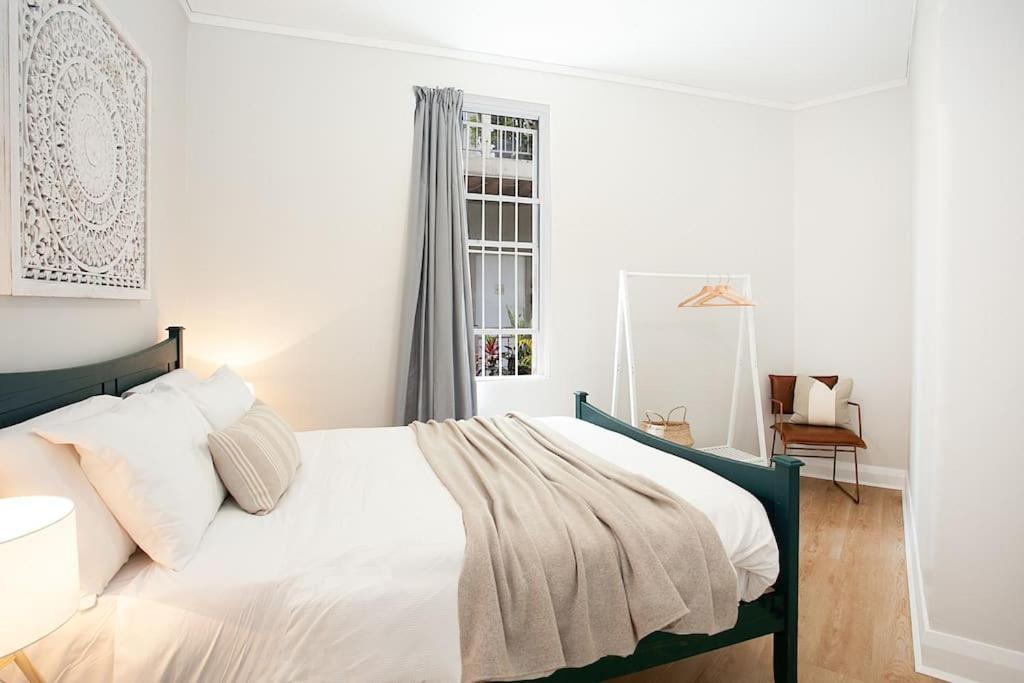 Large 4 Bed Beachside Haven 50m To Bondi