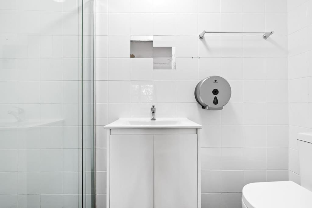 Exclusive Queen Free Wifi & Nearby Transport Sydney