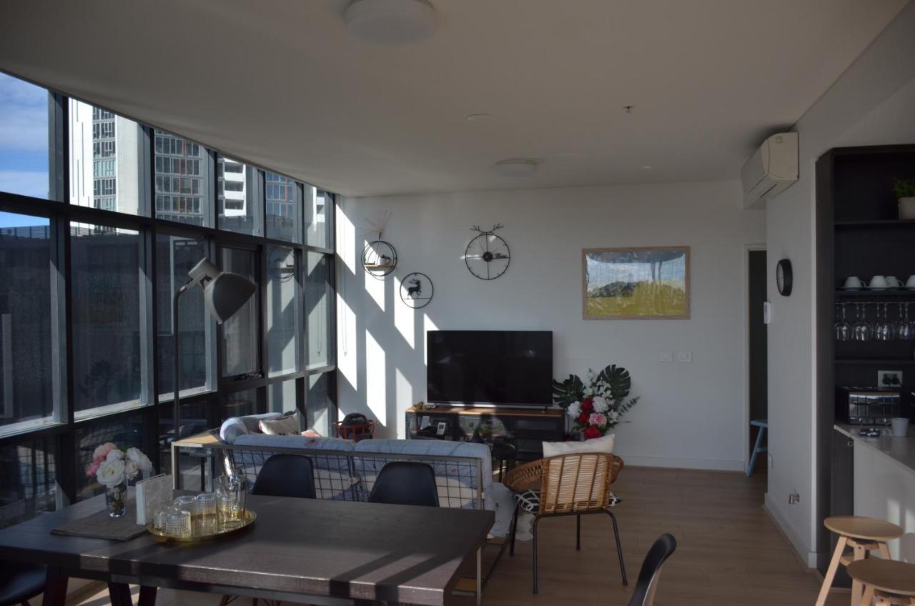 Apartment Wentworth Point Oversized Balcony View Sydney