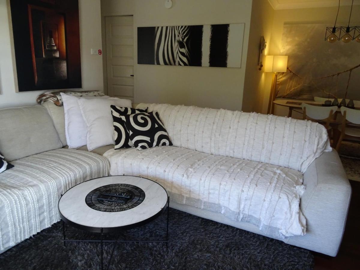 Sunny 2 Bed Restaurants At Door Pets O.k Apartment