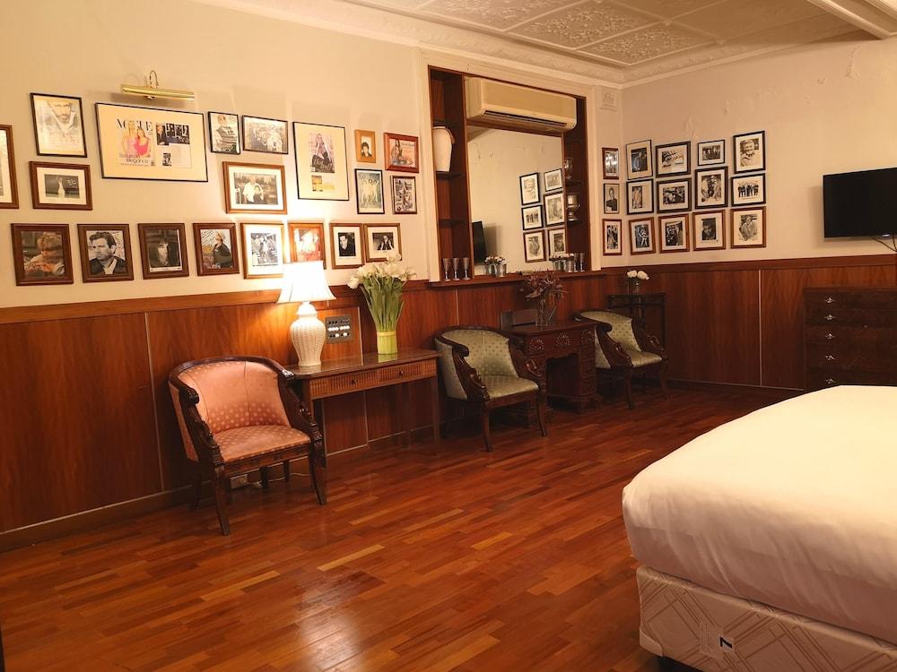 Hotel Manor Boutique 4*