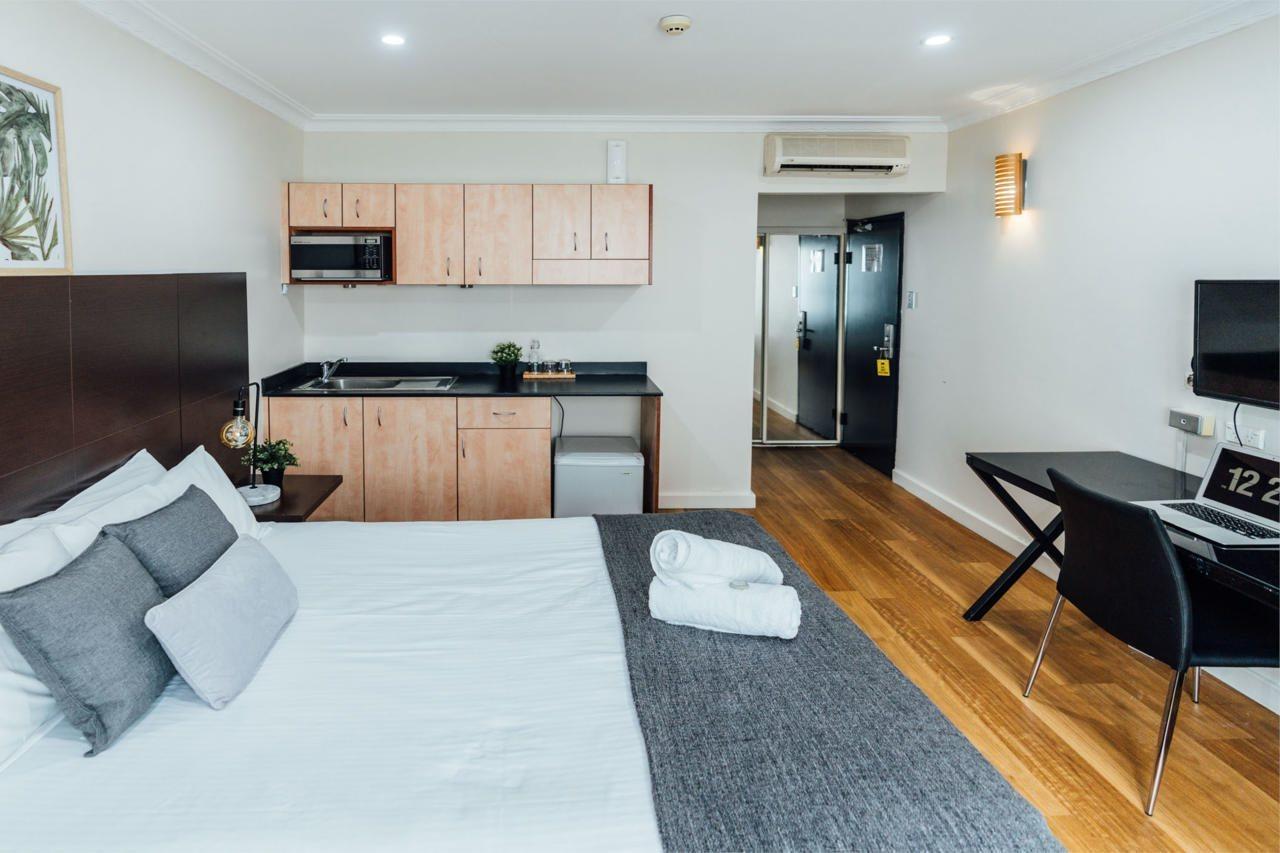 Uno 3* Sydney