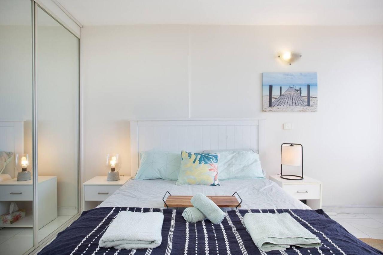 'bondi Fairview' Coastal Panorama With Balcony *