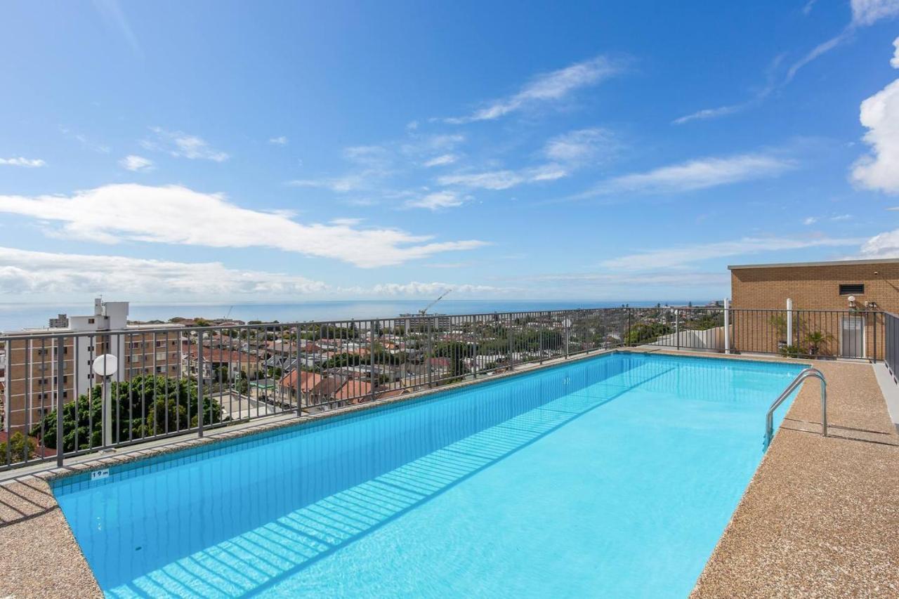 'bondi Fairview' Coastal Panorama With Balcony Apartment