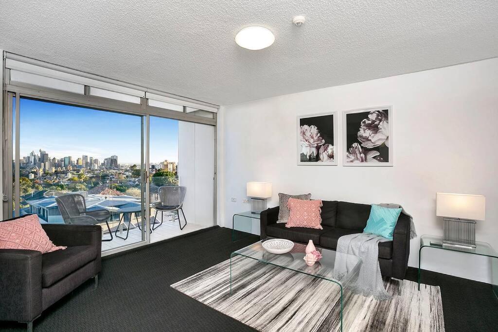 Haris - Modern 2br With Views Apartment