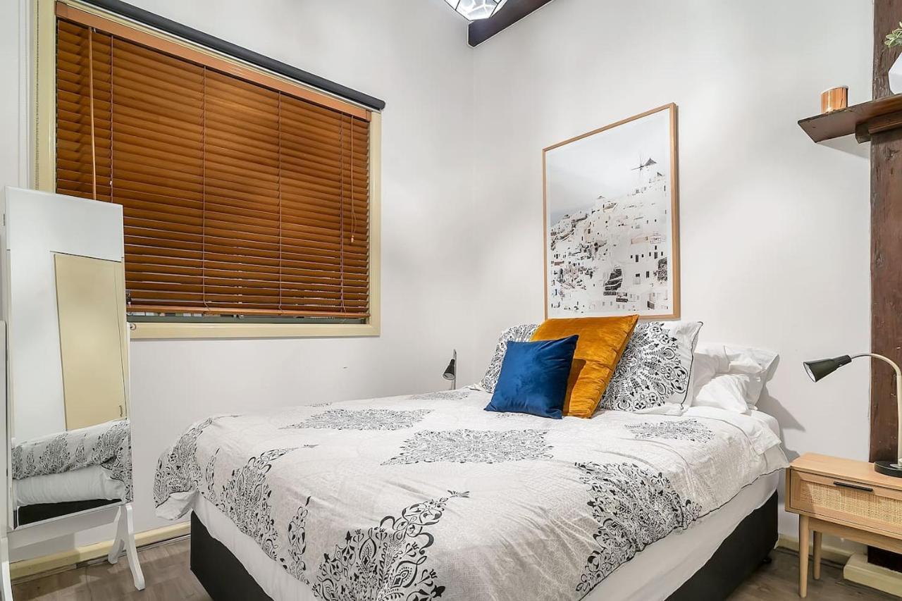The Stylist's House - A Chic Inner Landmark