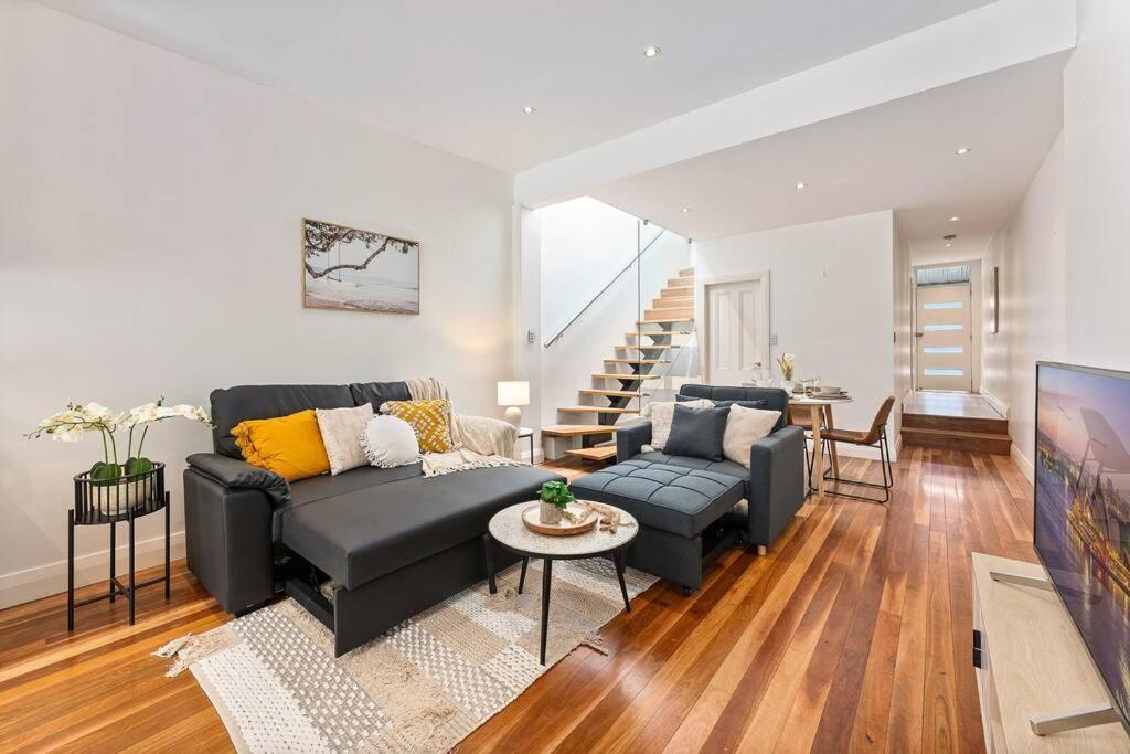 Holiday home Cbd Chic 3 Bedroom - Walk To Darling Harbour & Fish Market. Sydney