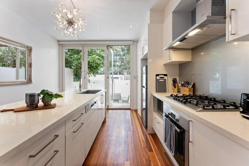 Holiday home Cbd Chic 3 Bedroom - Walk To Darling Harbour & Fish Market. Sydney