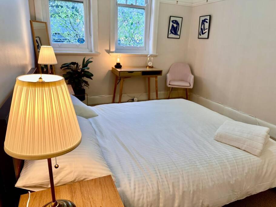 Chic 1-bed Unit At Potts Point Sydney