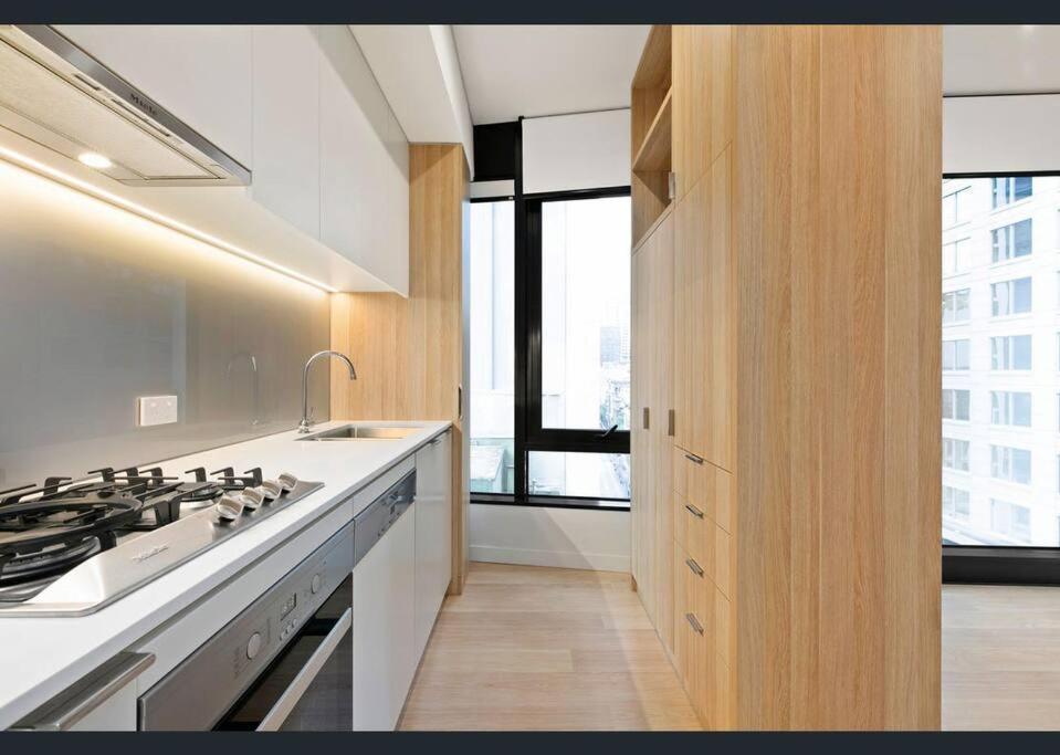 Cbd Luxury Furnished & Views Sydney