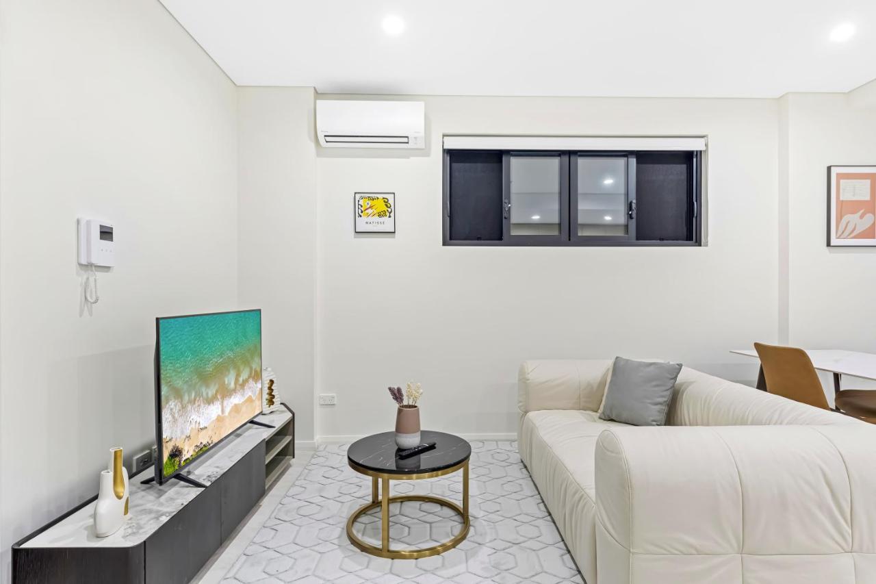 Urban Oasis In Heart Of Homebush Apartamento