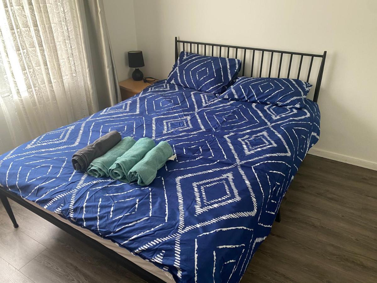 Apartment 2bedroom Entire Unit Freeparking Walktotrain&ferry *