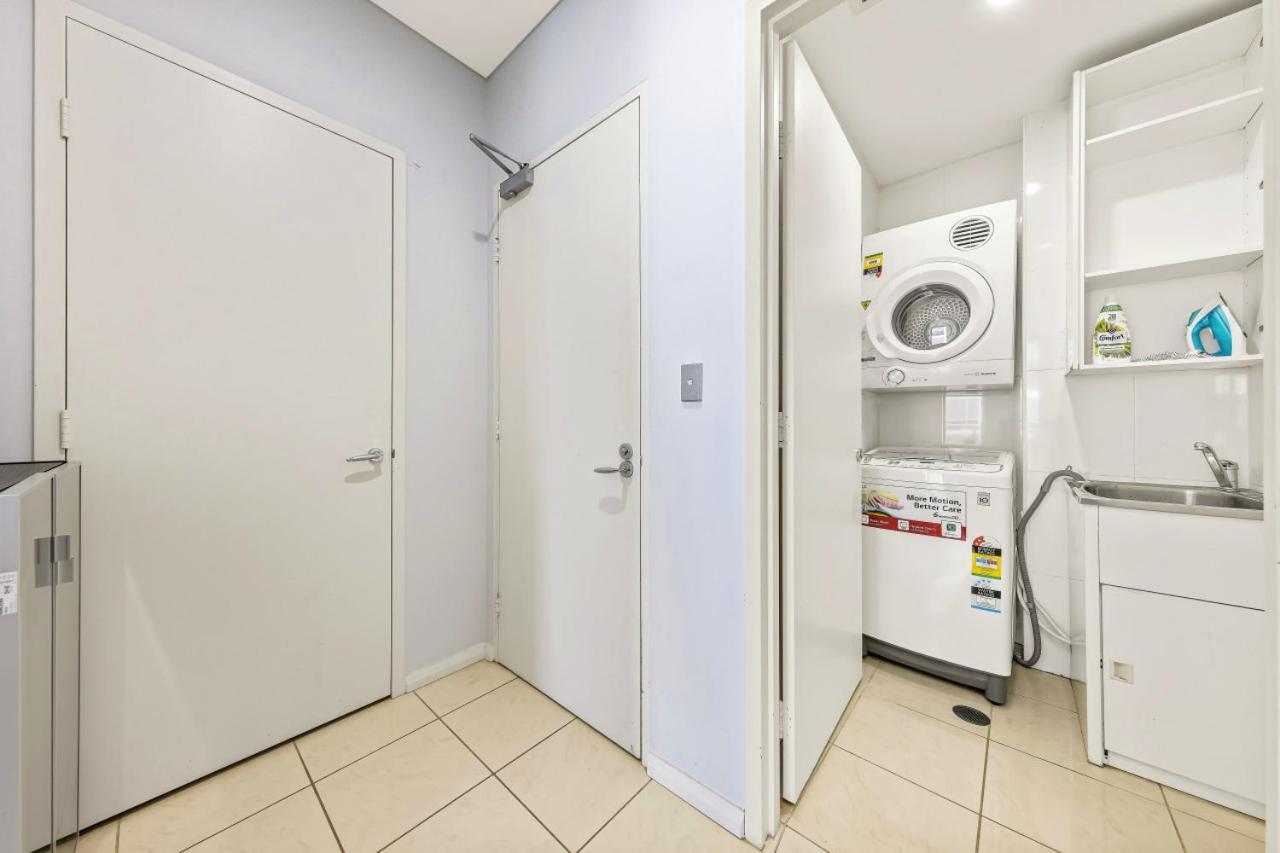Fabulous 2b Apt Waterloo *
