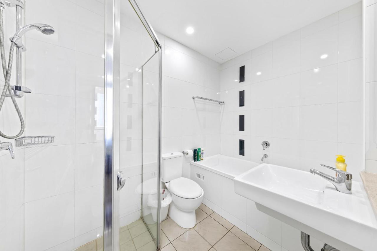 Fabulous 2b Apt Waterloo *