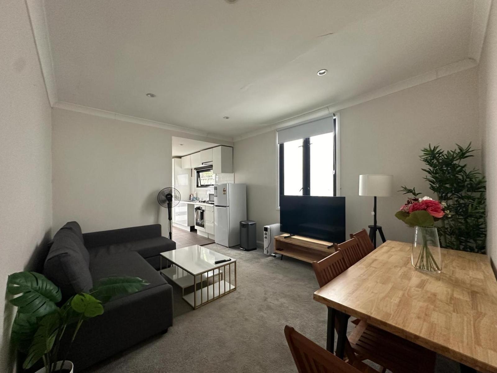 Dynamic 2 Bedroom Close To Buzz Darling St 2 E-bikes Included Sydney