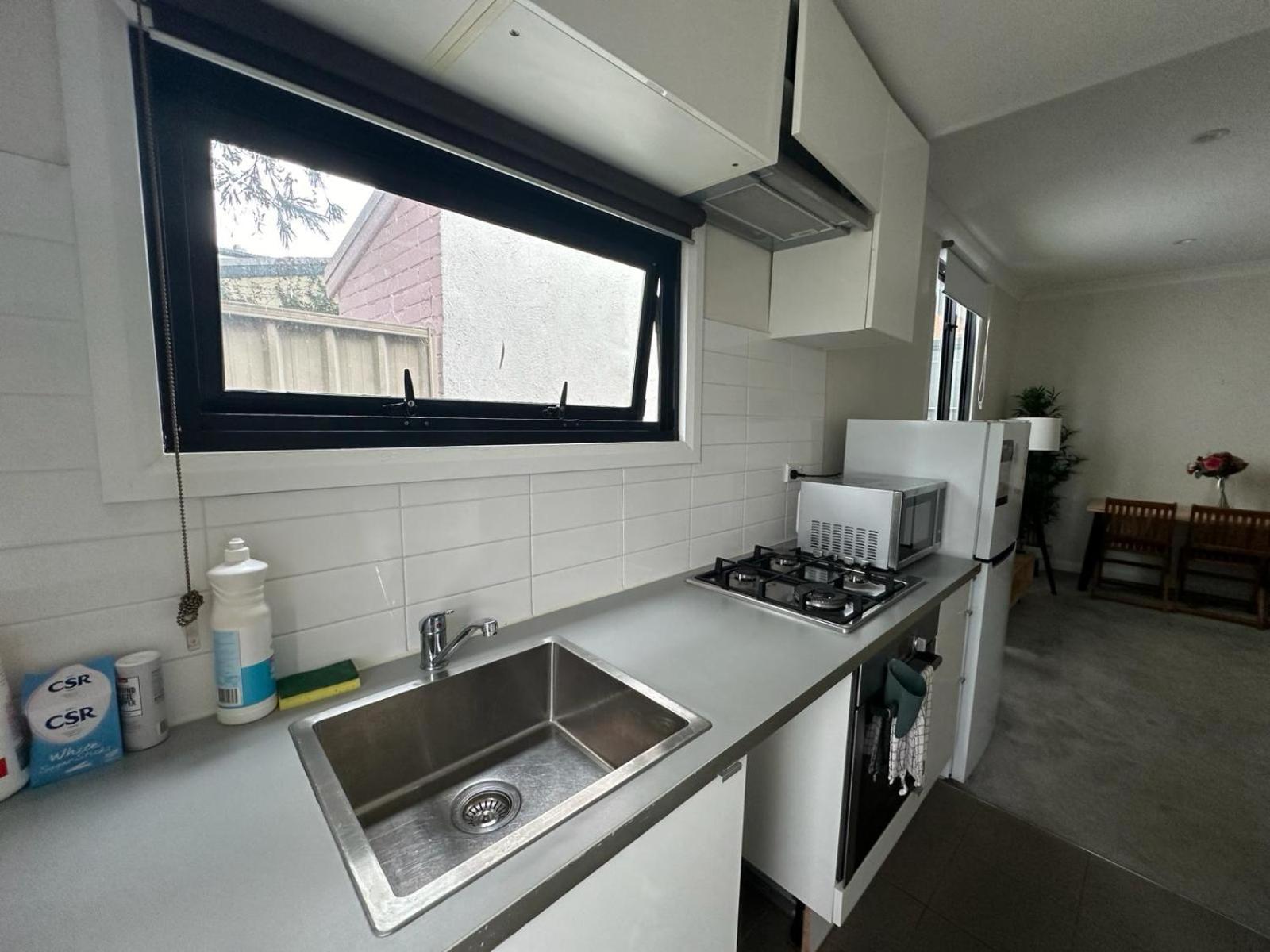 Dynamic 2 Bedroom Close To Buzz Darling St 2 E-bikes Included Holiday home