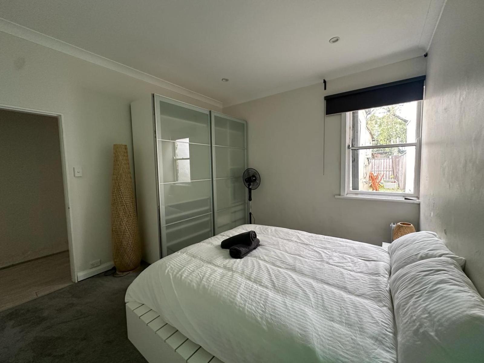 Dynamic 2 Bedroom Close To Buzz Darling St 2 E-bikes Included