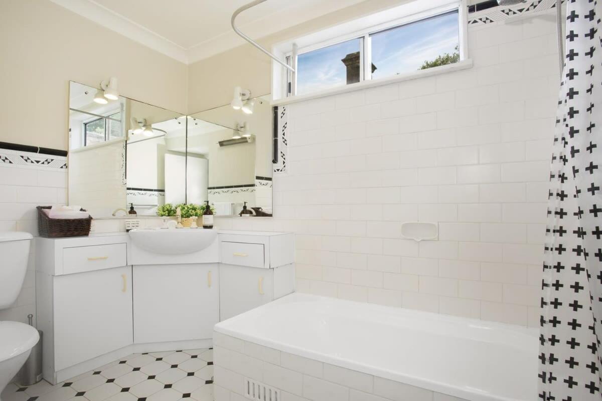 Bahay bakasyunan Comfortable Terrace In Location Sydney